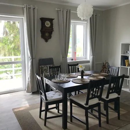 Ferienwohnung Mecklenburg * 居斯特罗
