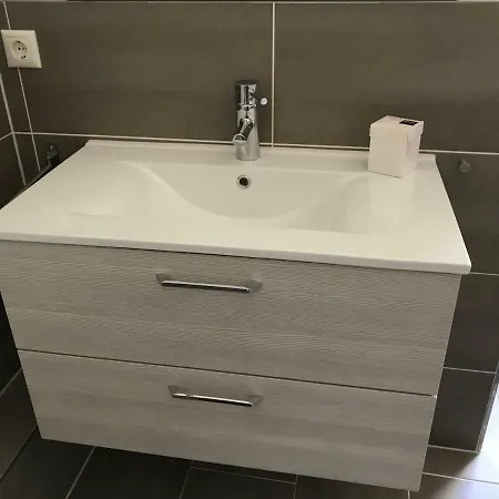 Ferienwohnung Mecklenburg * 居斯特罗